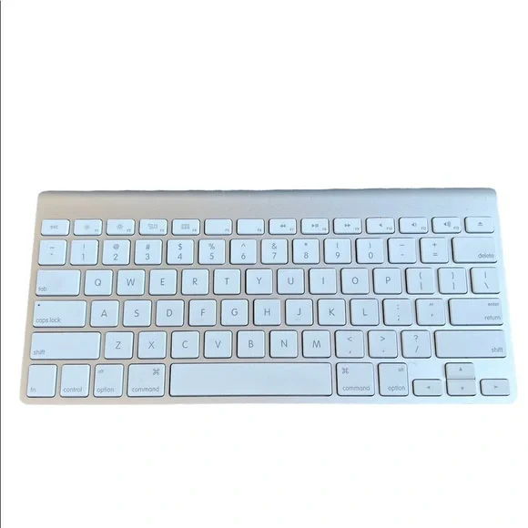 Apple Wireless Magic Keyboard A1314 - Picture 1 of 3